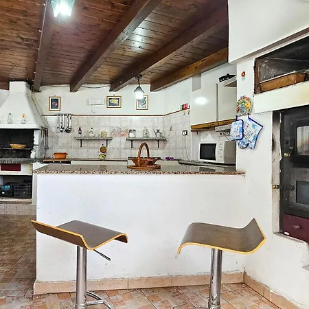 Holiday home 2 Bedroom Awesome In Altavilla Milicia