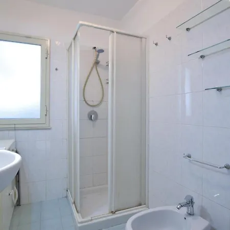 2 Bedroom Awesome In * Altavilla Milicia