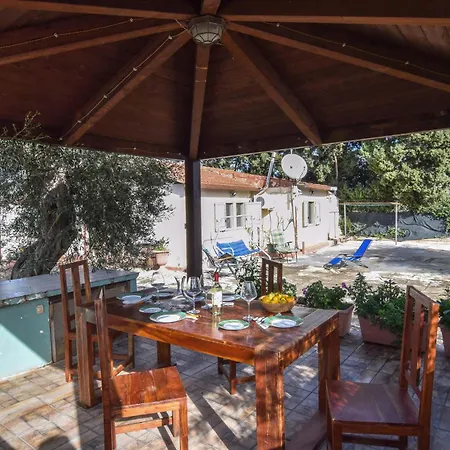Holiday home 2 Bedroom Awesome In Altavilla Milicia